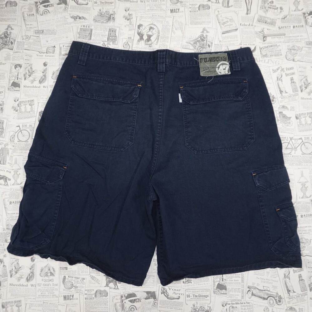 42 - Vintage Y2K Levi's Shorts description baggy wide leg